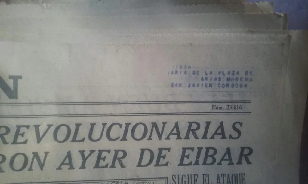 Diario La Nación del 27 de abril de 1937 encontrado dentro de la caja del altar.