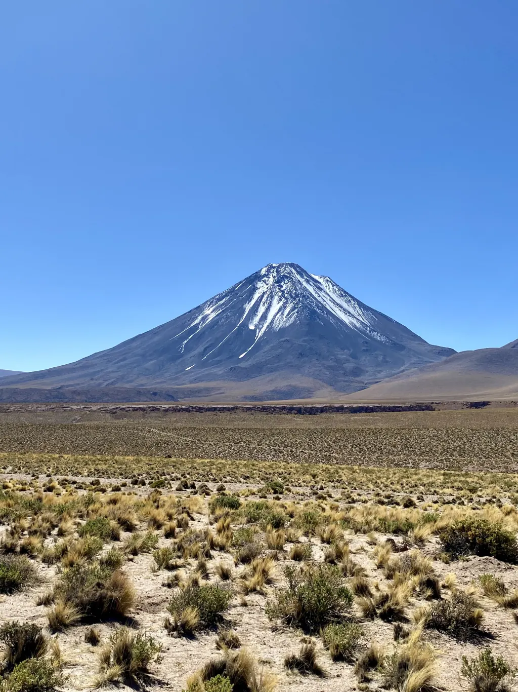 Volcán pasando el paso de Jama.